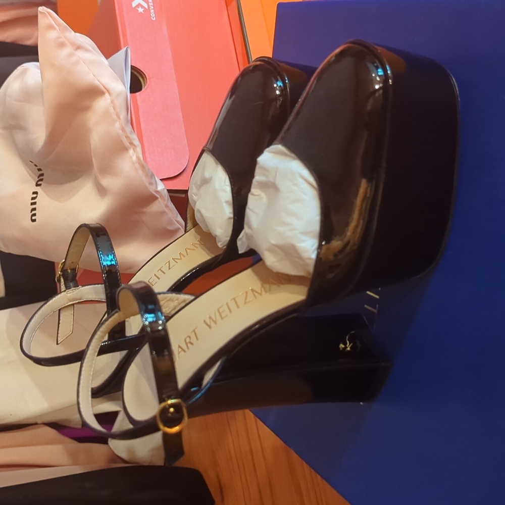Stuart weitzman shoes - Picture 2 of 6